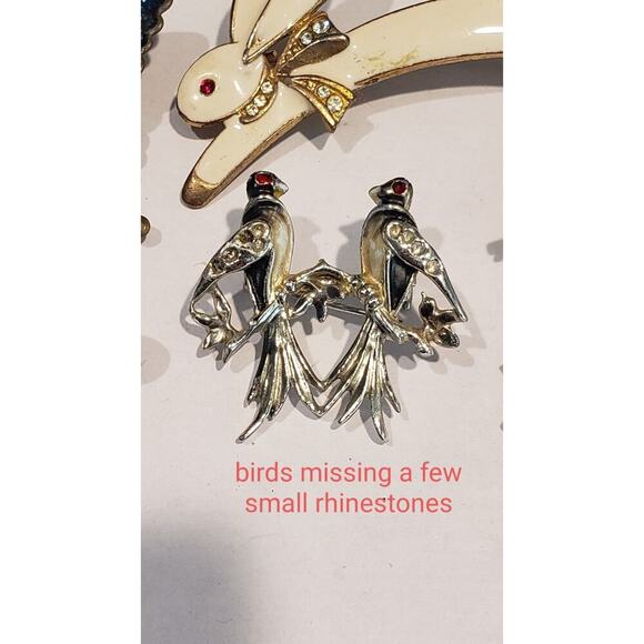 Vintage Lot Brooch Bracelet Insects Scarabs Animals Butterflies Bunny Bird Bees - Picture 10 of 16